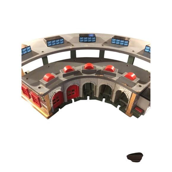 Thomas and Friends Wooden Railway Tidmouth Engine Shed Roundhouse - Picture 1 of 10